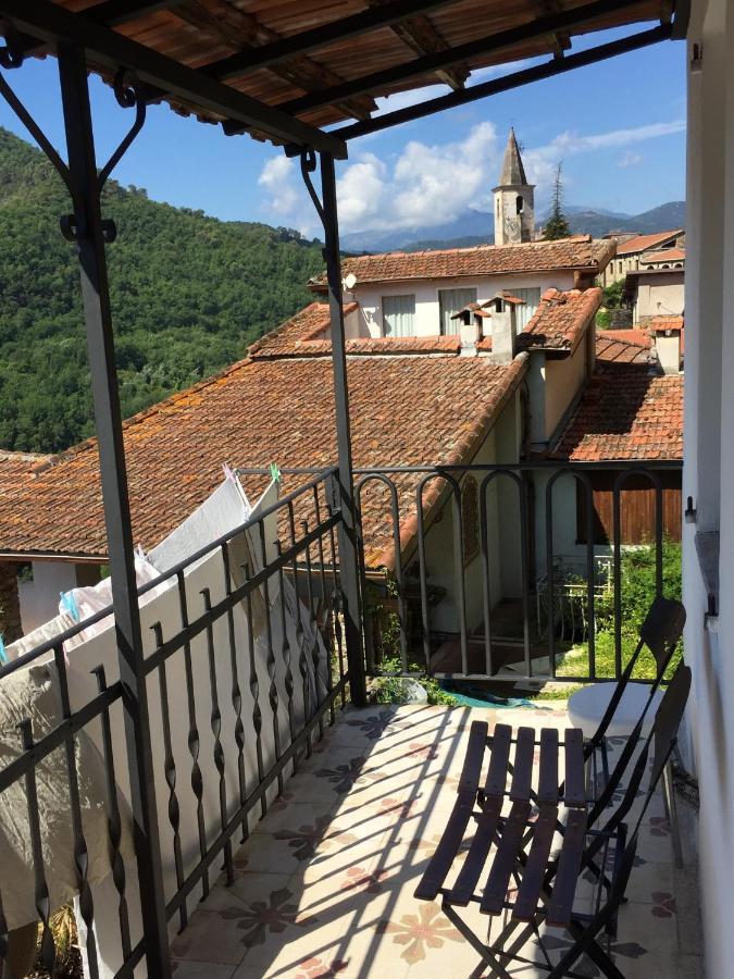 House In The Medieval Village أبريكال المظهر الخارجي الصورة