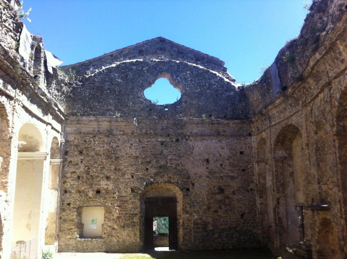 House In The Medieval Village أبريكال المظهر الخارجي الصورة