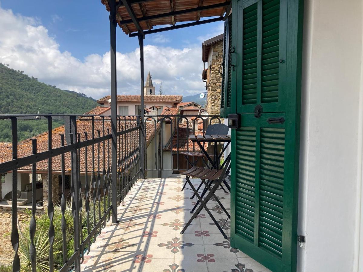 House In The Medieval Village أبريكال المظهر الخارجي الصورة
