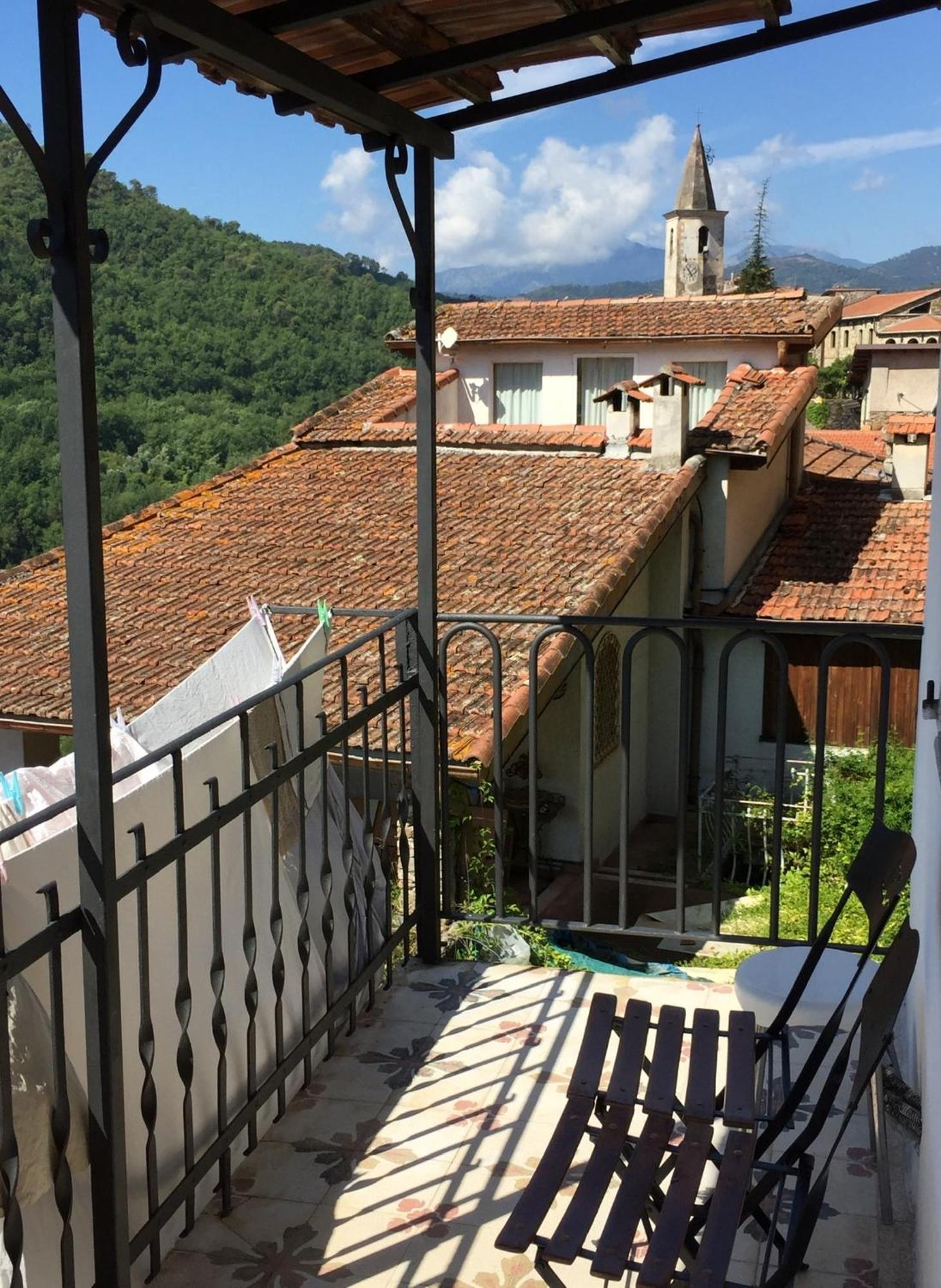 House In The Medieval Village أبريكال المظهر الخارجي الصورة